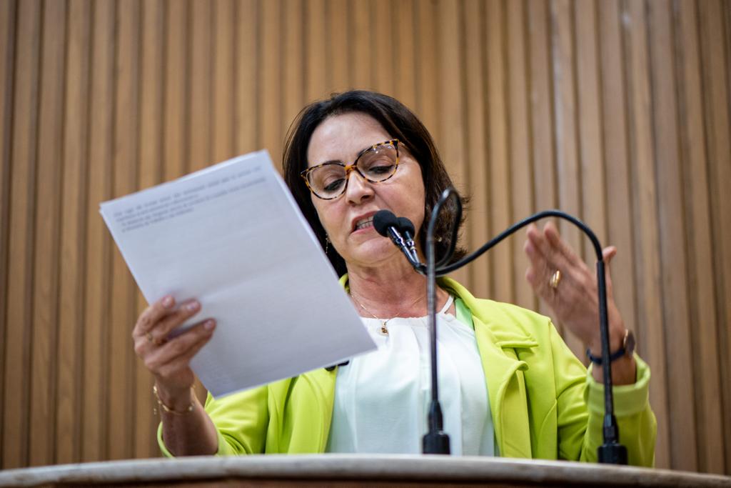 ”PSS realizado para Maternidade Municipal Lourdes Nogueira é com direcionamento”, critica Emília