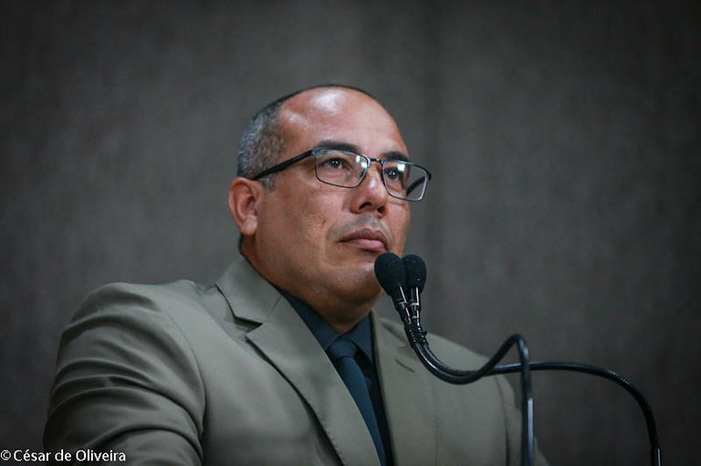 "A casa vai cair, balançando já está", alerta Cabo Amintas sobre esquema de corrupção entre promotores de eventos e Prefeitura