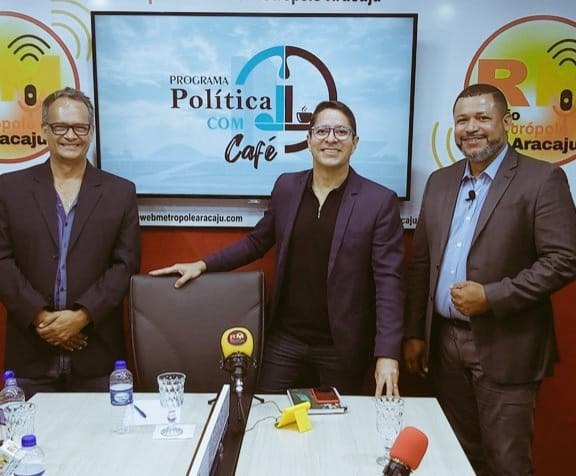 A renovação é necessária e ninguém precisa ter político de estimação, alerta Ricardo Marques