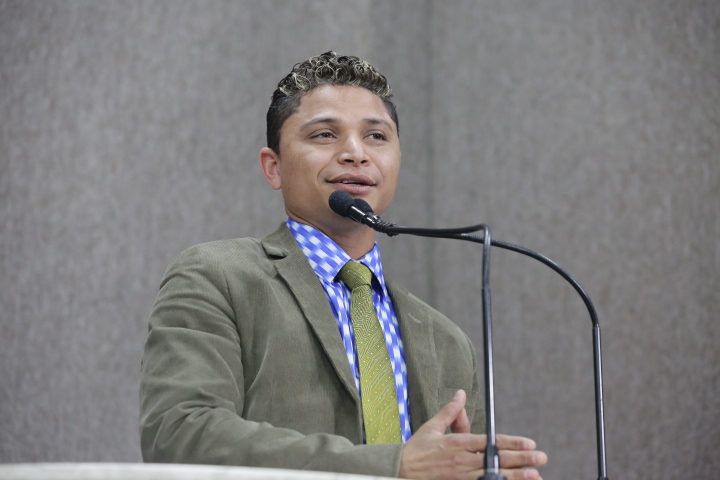 "Acorda SMTT", ironiza Soneca após ter pedidos encalhados no órgão