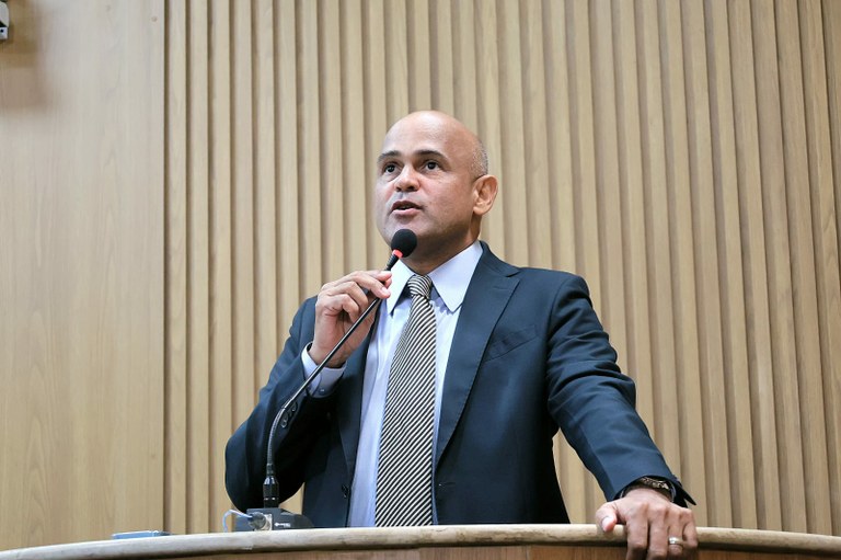 Alex Melo comemora ação de bem-estar com o Grupo Calebe em prol dos idosos