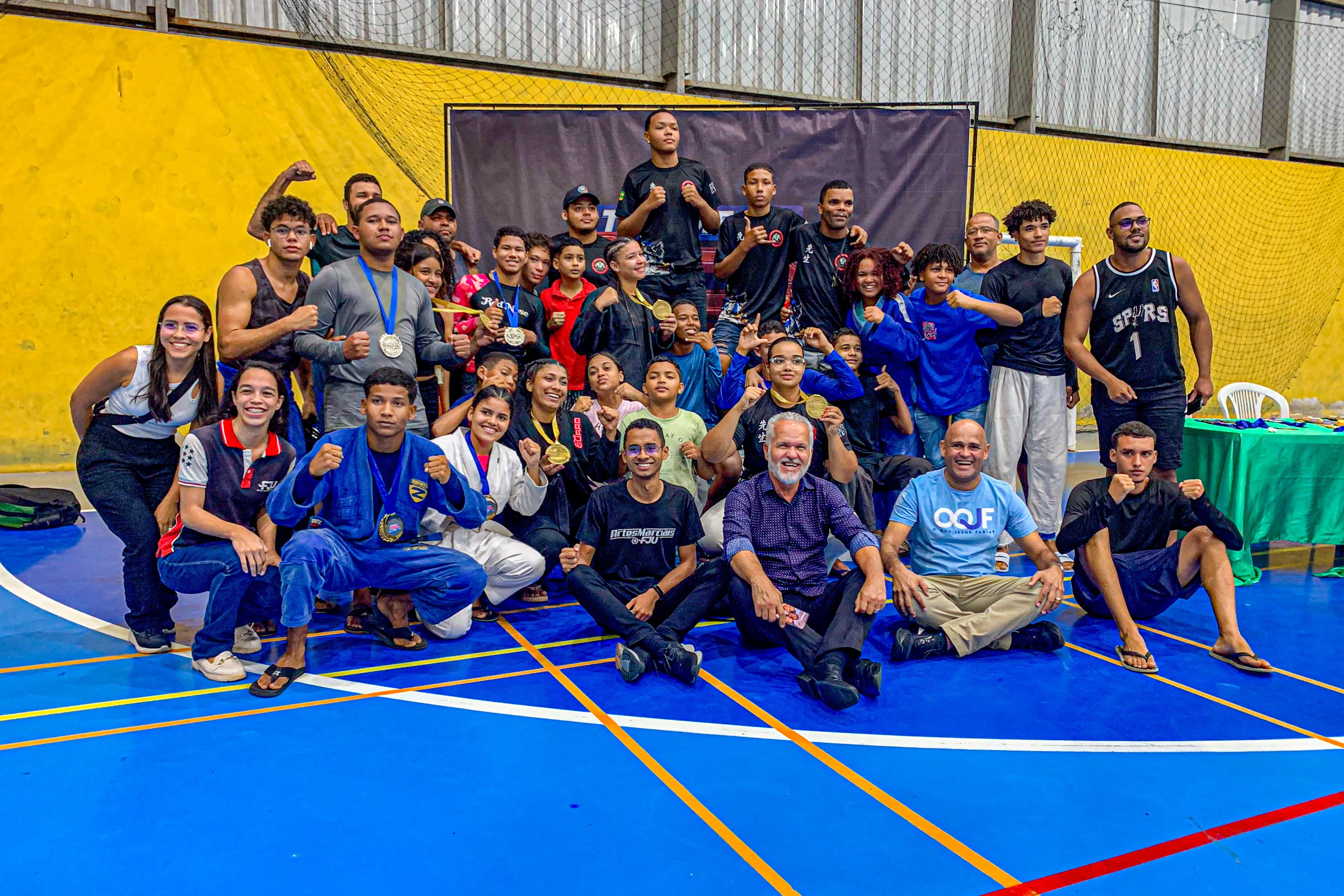 Alex Melo comemora sucesso do 'Tatame da Vida' que reuniu mais de 100 atletas no Bugio