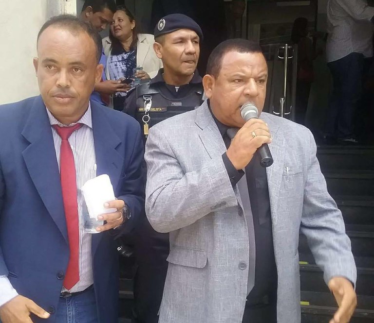 Américo acompanha manifestação de Cooperativas de Transporte Alternativo