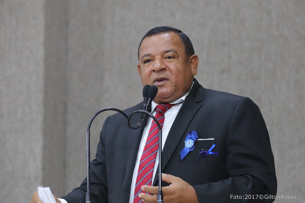 Américo afirma que a construção de um novo cemitério trará mais dignidade para a população