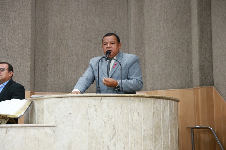 Américo alerta para avanço significativo  do mar no bairro Coroa do Meio