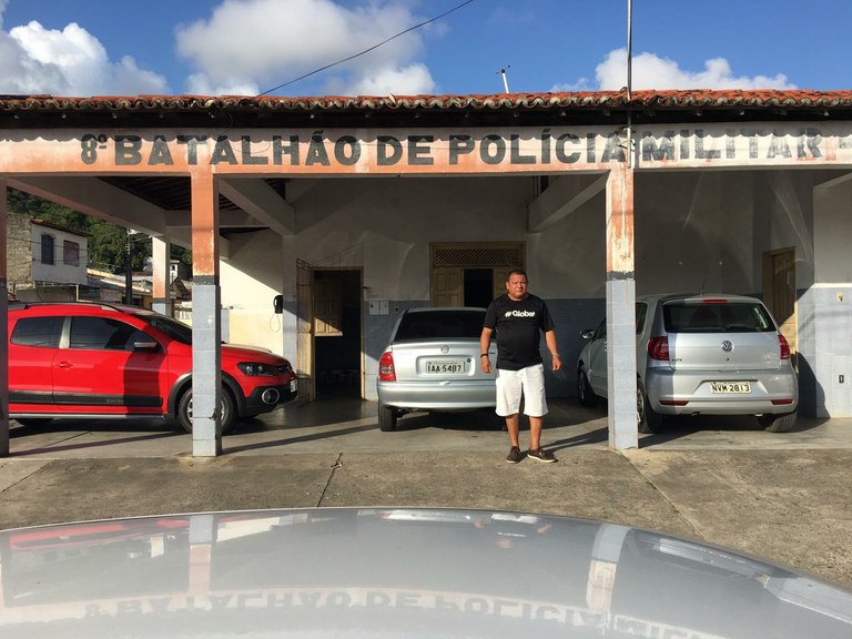 Américo atende comunidade, faz doações e serviços são feitos