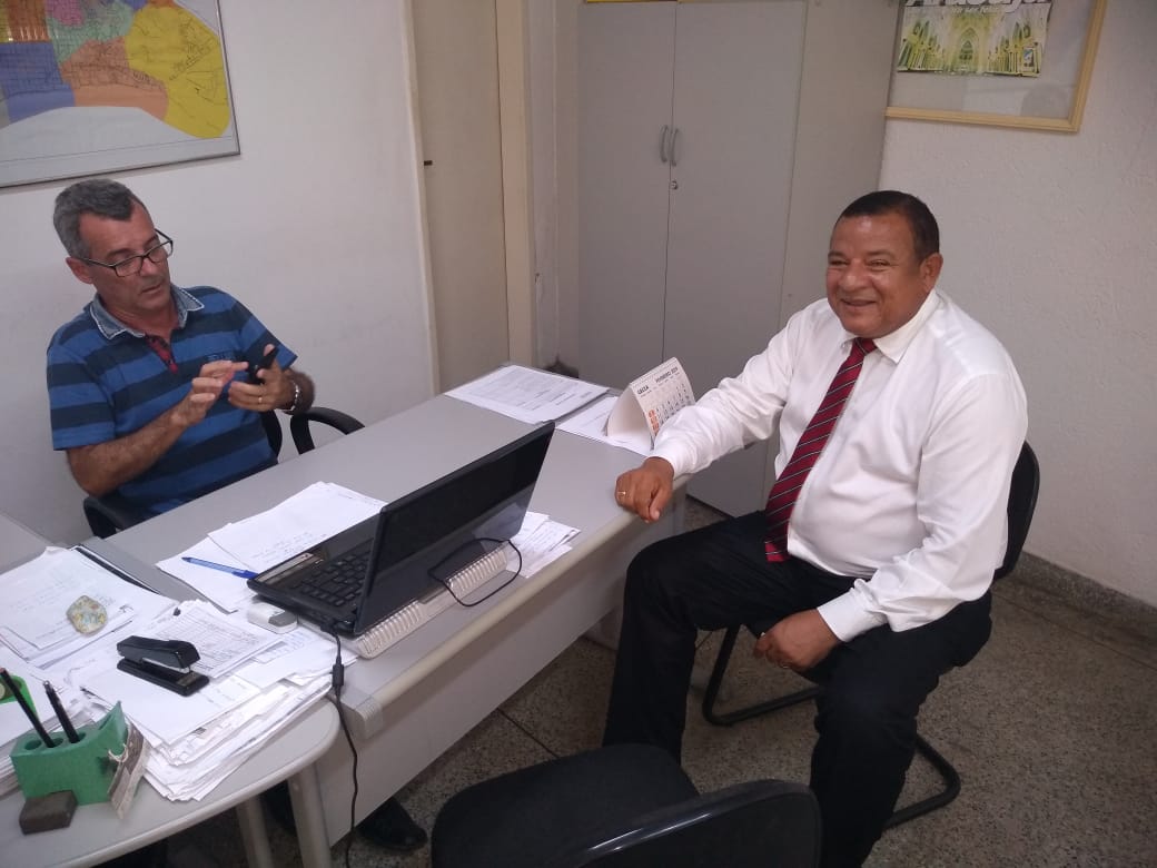 Américo de Deus cobra da Emurb melhorias no Bairro Coroa do Meio e Ponto Novo