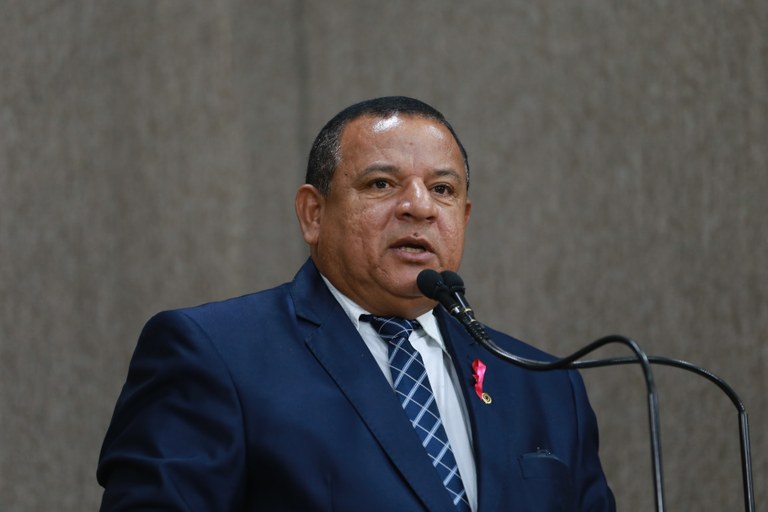 Américo de Deus cobra demandas da população aracajuana 