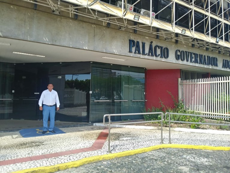 Américo de Deus cobra posição da Casa Civil quanto administração da Orla do Bairro Industrial