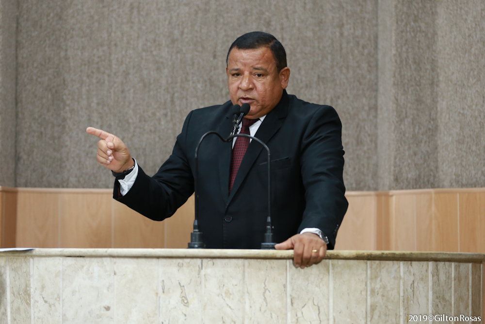 Américo de Deus cobra término de obras na Zona de Expansão