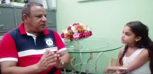 Américo de Deus concede entrevista a repórter mirim em canal de Youtube