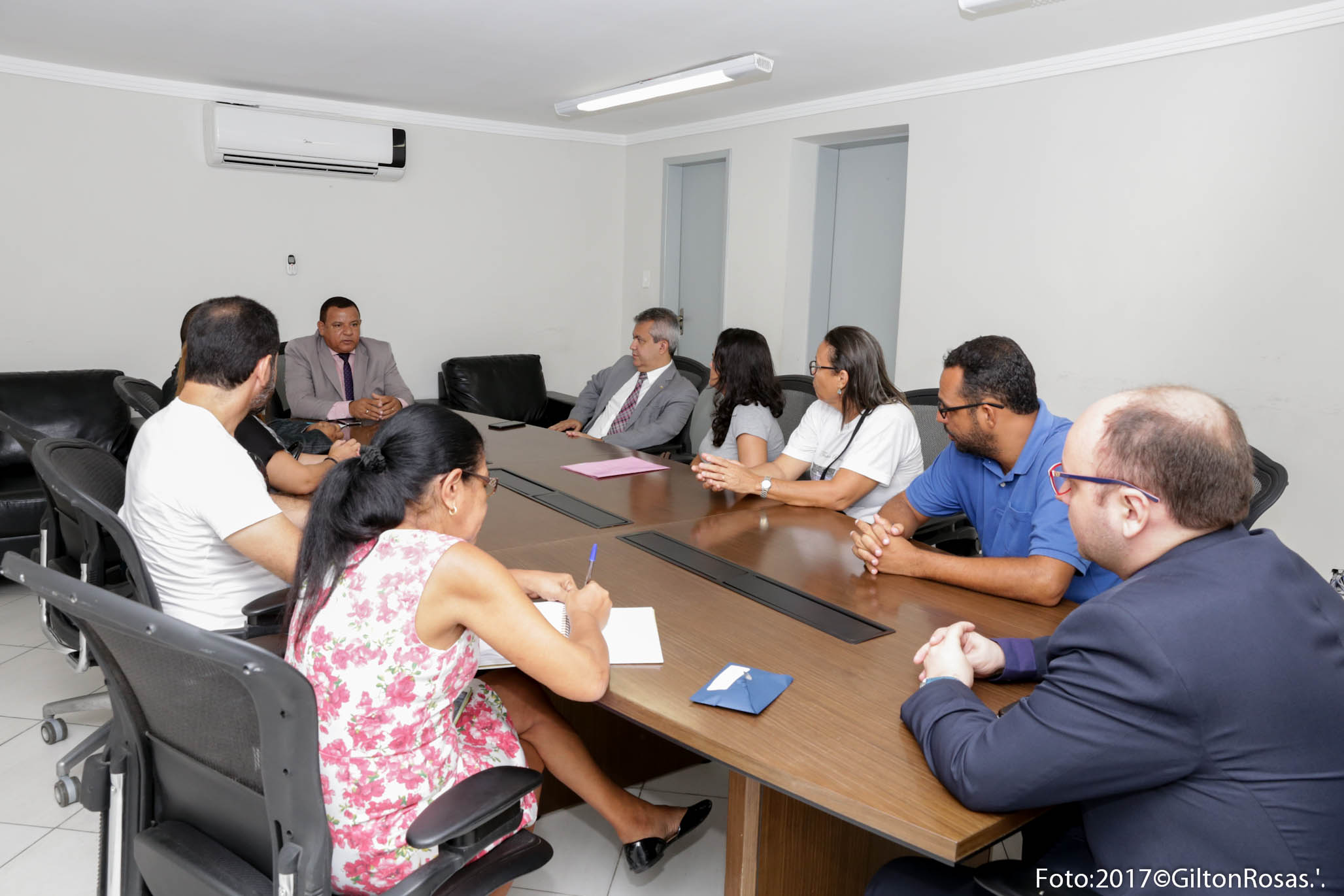 Américo de Deus debate com Líder da Oposição e Sindicato, Lei que regulamenta profissão do Guia de Turismo