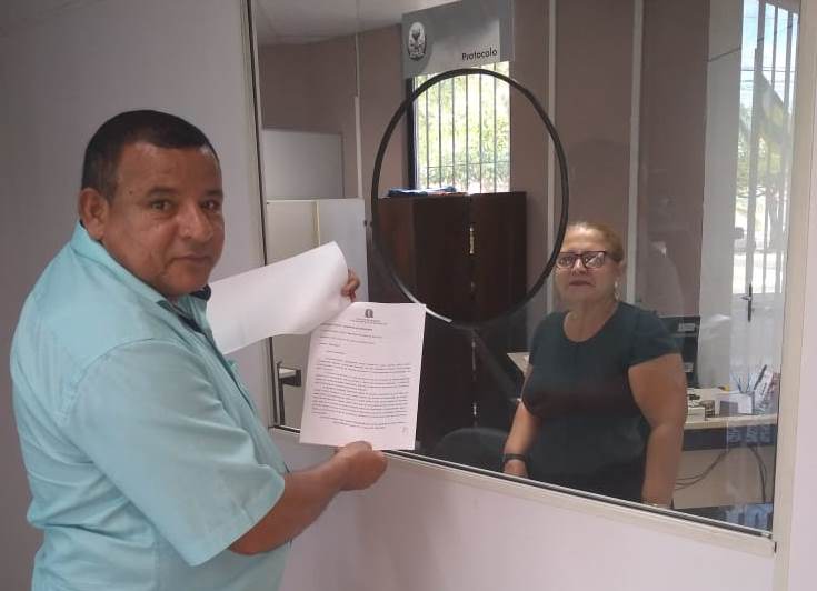 Américo de Deus denuncia descarte de resíduos na nova Orla do Porto Dantas