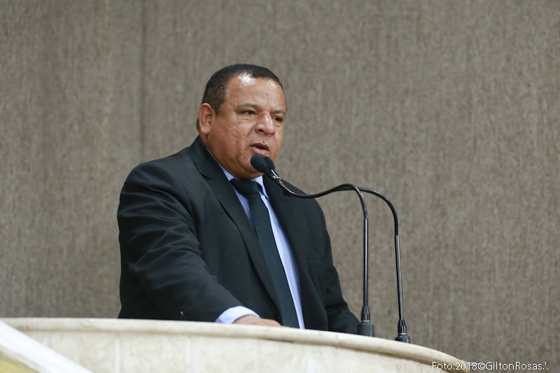 Américo de Deus discorre sobre o fechamento da Fafen