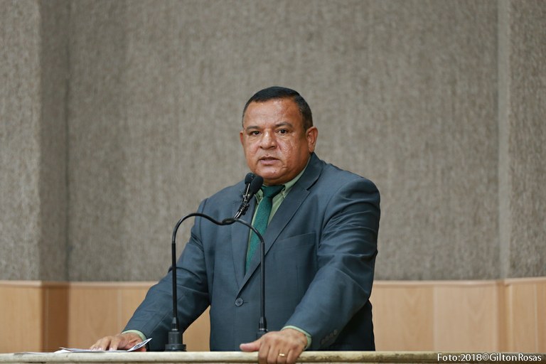 Américo de Deus diz que é contra todo e qualquer aumento na tarifa de ônibus