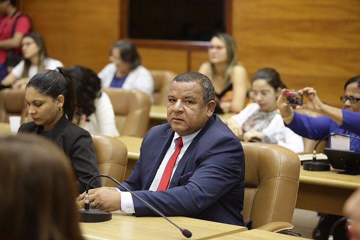 Américo de Deus e Kitty Lima prestigiam audiência pública na Assembleia Legislativa de Sergipe