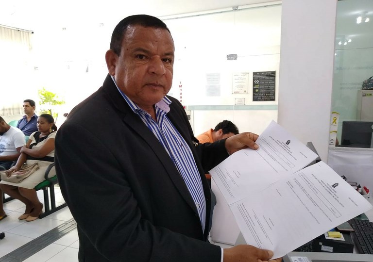 Américo de Deus encaminha ofícios com pedidos de serviços para SMTT e Emurb