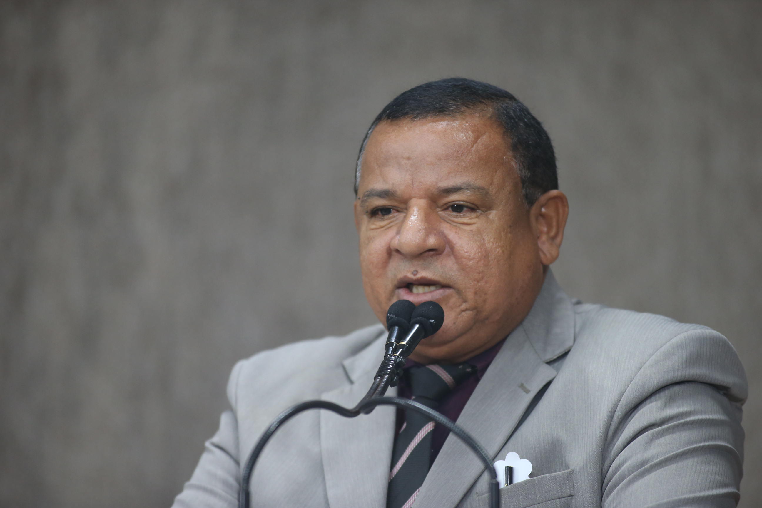 Américo de Deus fala sobre a obra de drenagem da avenida Euclides Figueiredo 