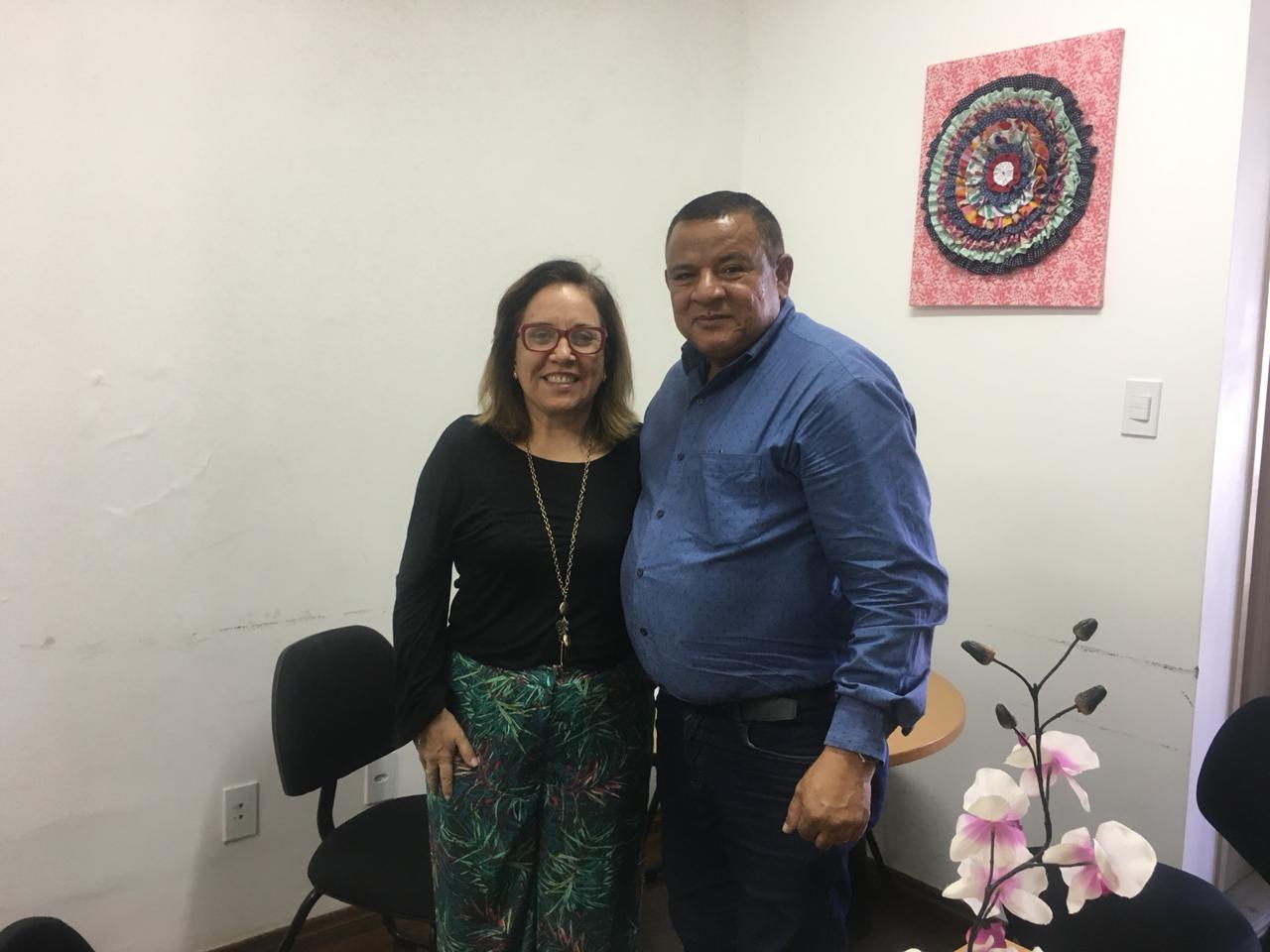 Américo de Deus faz acompanhamento de demandas levadas à Secretaria de Educação