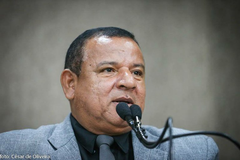 Américo de Deus faz apelo ao INSS pelo pagamento do Seguro Defeso dos pescadores