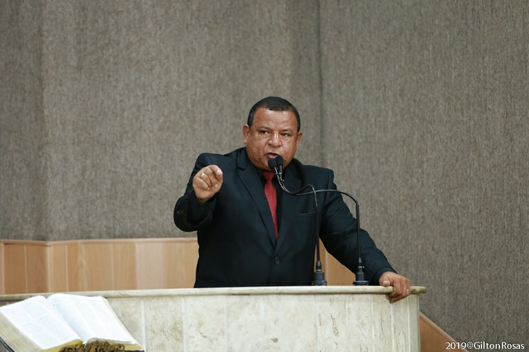 Américo de Deus faz cobranças à SMTT para instalação de quebra-molas em vias de Aracaju