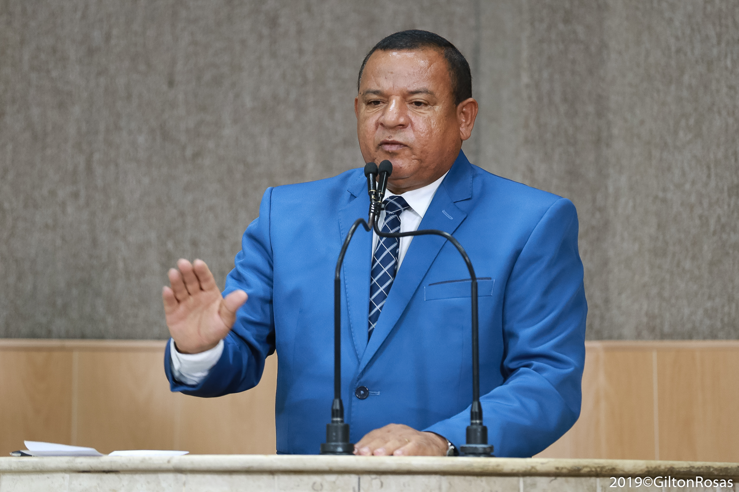 Américo de Deus faz cobranças para melhorias de segurança no Porto Dantas