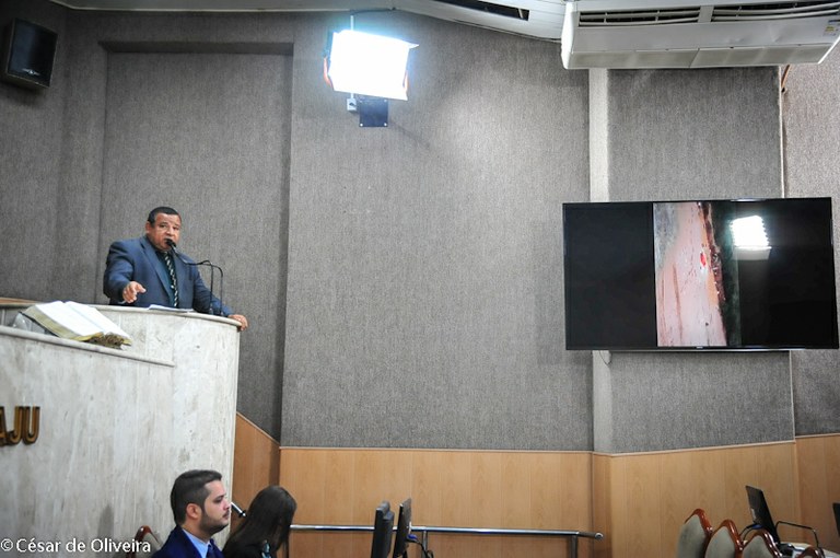 Américo de Deus faz novas cobranças para resolver problemas no loteamento Coqueiral 