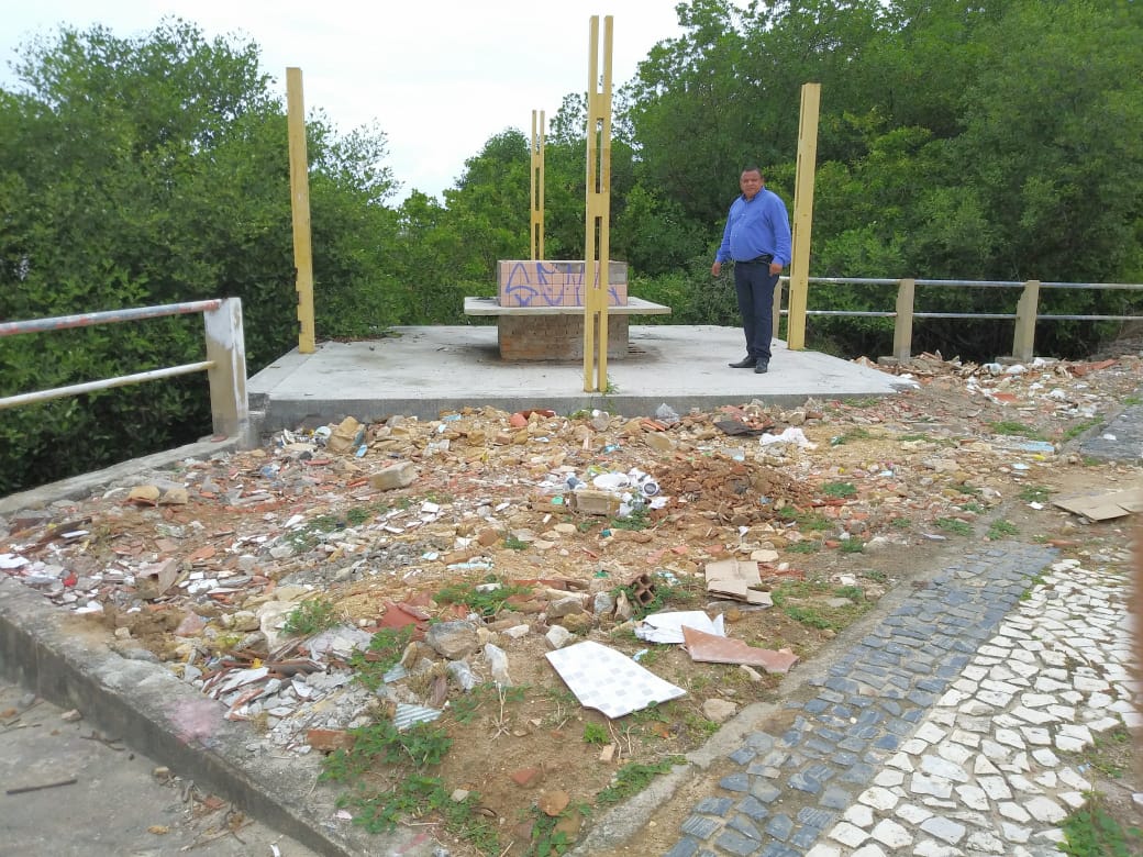 Américo de Deus identifica novas demandas na Zona Norte de Aracaju