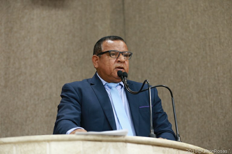 Américo de Deus lamenta a insegurança em Aracaju