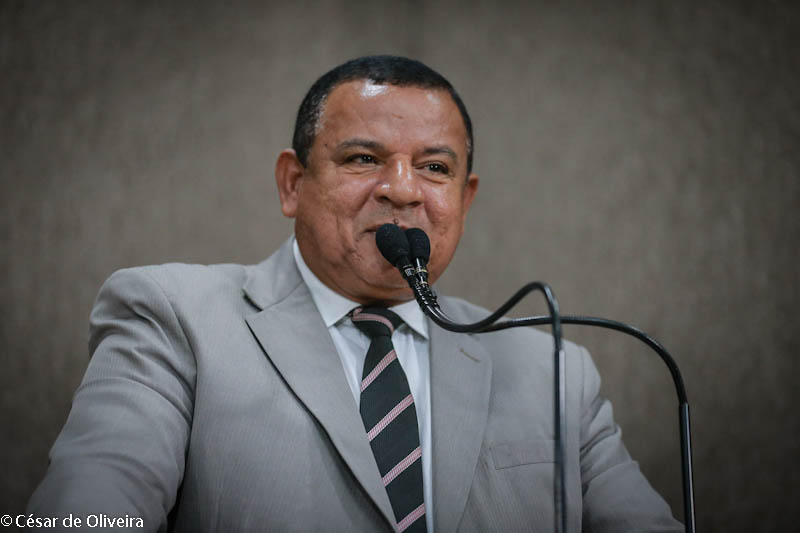 Américo de Deus lamenta a situação dos músicos sergipanos