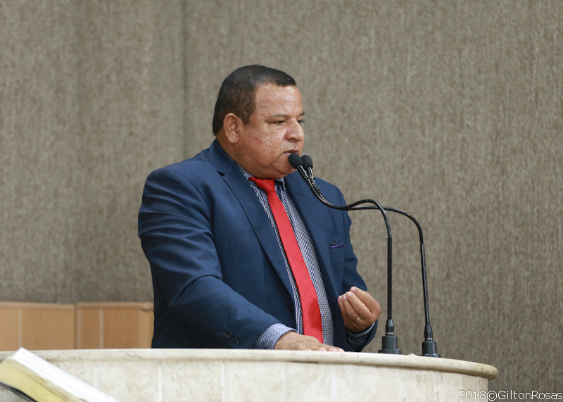 Américo de Deus lamenta inauguração precipitada do Centro de Nefrologia