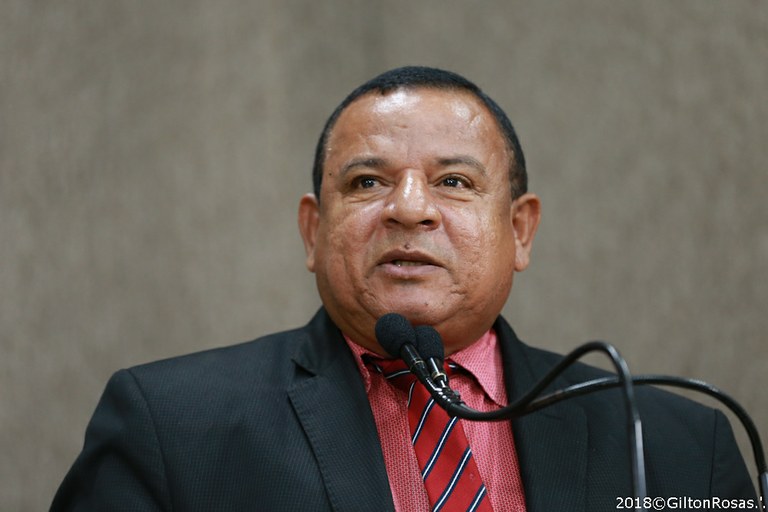 Américo de Deus lamenta situação da saúde pública do Estado