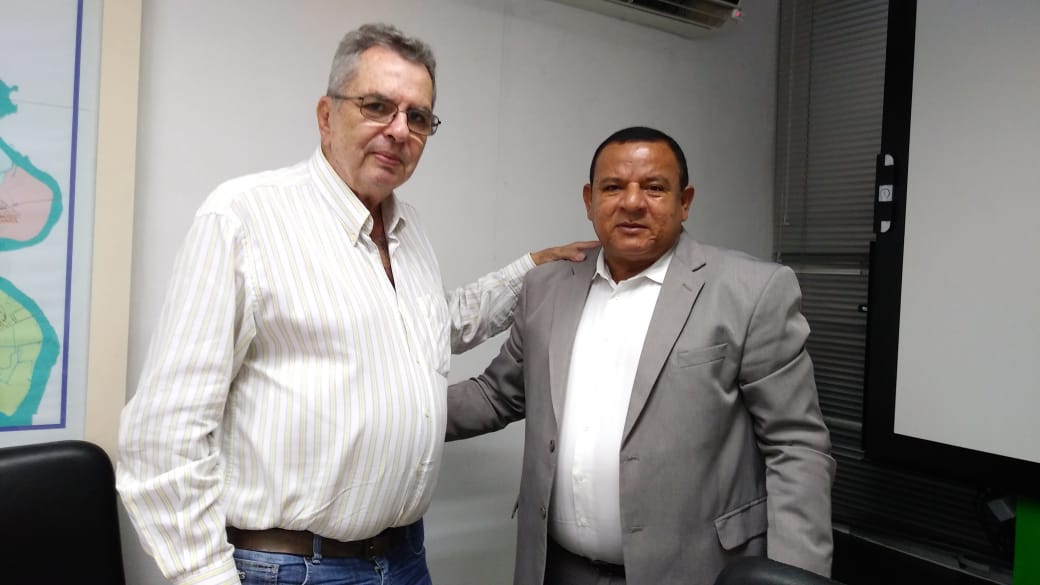 Américo de Deus leva demandas dos bairros à Emurb 