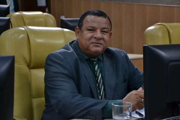 Américo de Deus leva melhorias para comunidades de Aracaju