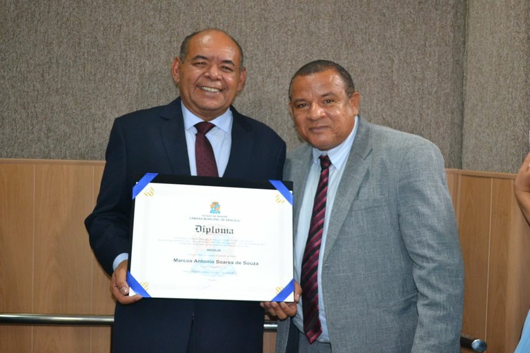 Américo de Deus participa de entrega de título de cidadão Aracajuano ao vereador Seu Marcos