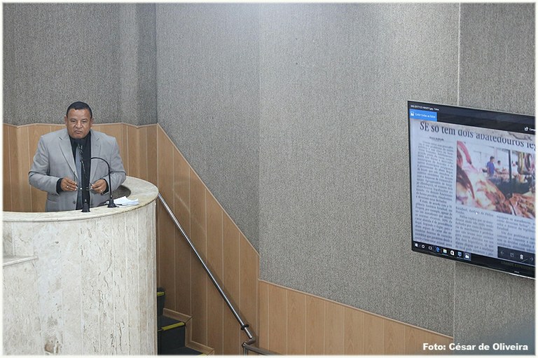 Américo de Deus pede maior fiscalização ao comércio de carnes