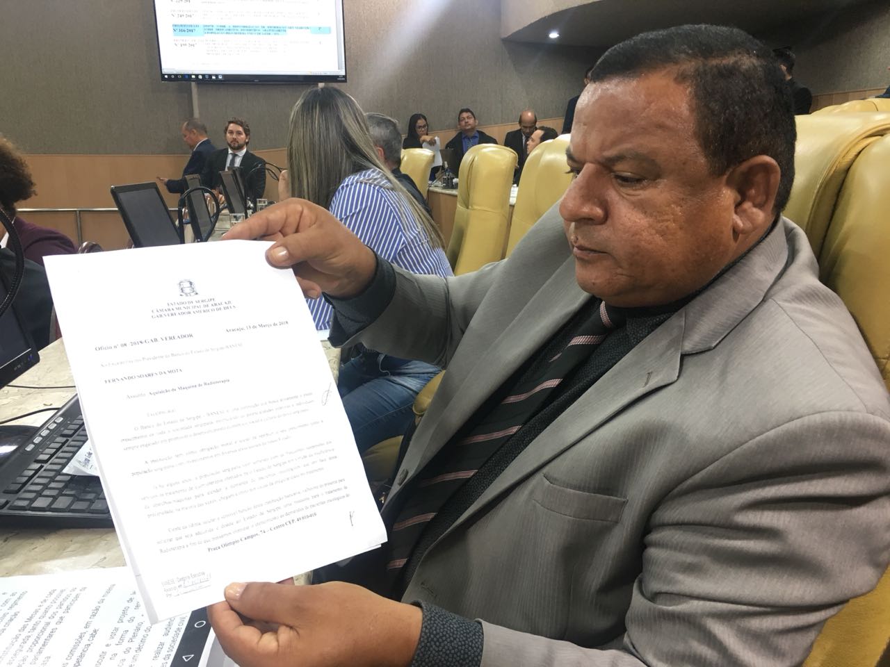 Américo de Deus propõe que o Banese adquira uma máquina de radioterapia e doe ao Estado