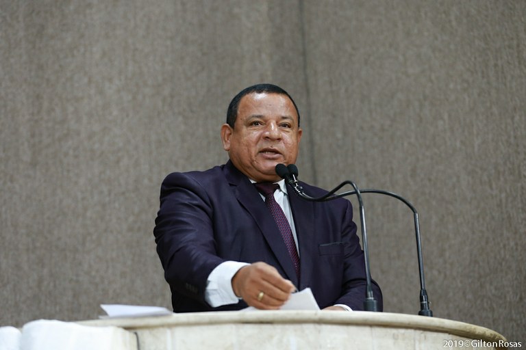  Américo de Deus respalda projeto que fiscaliza atos e legislações aprovados na CMA