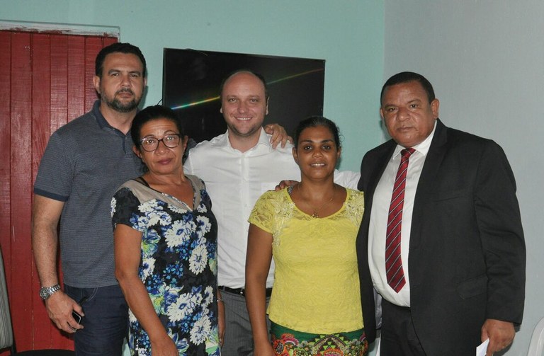 Américo de Deus se reúne com representantes do Loteamento Coqueiral