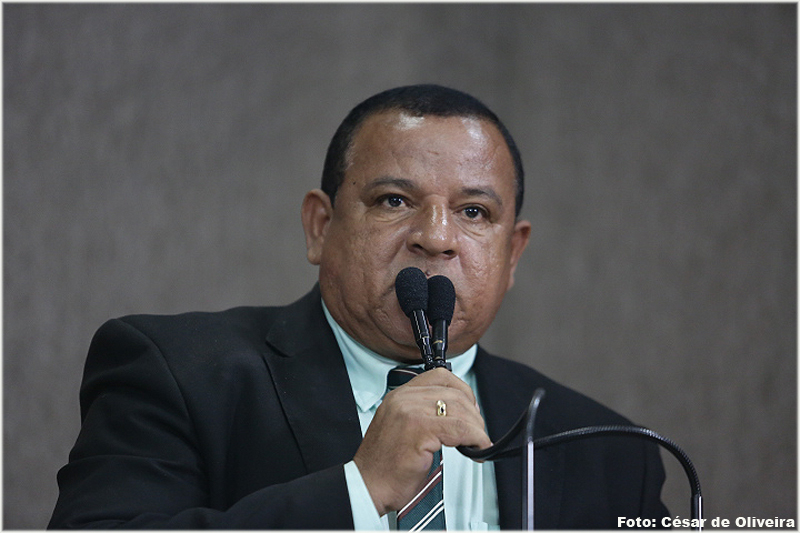 Américo de Deus solicita criação de restaurantes populares