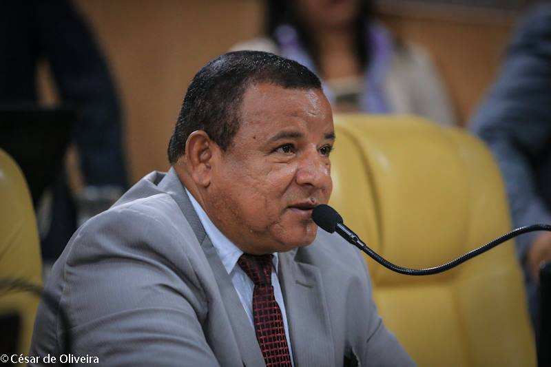 Américo de Deus tem aprovado projeto de lei que institui mês de combate às drogas