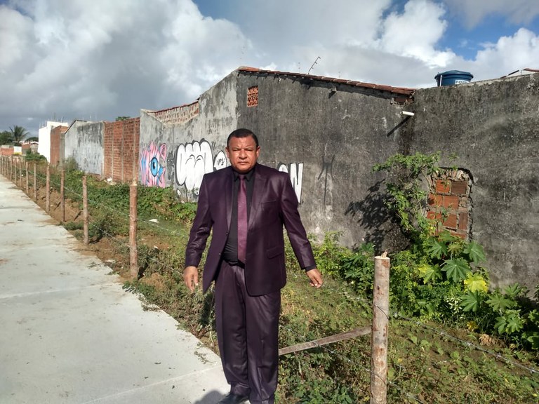 Américo de Deus volta a visitar a obra do Canal Beira-Mar