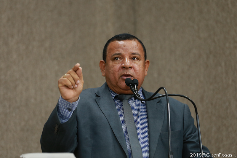 Américo fala sobre demandas da população do Loteamento Getimana