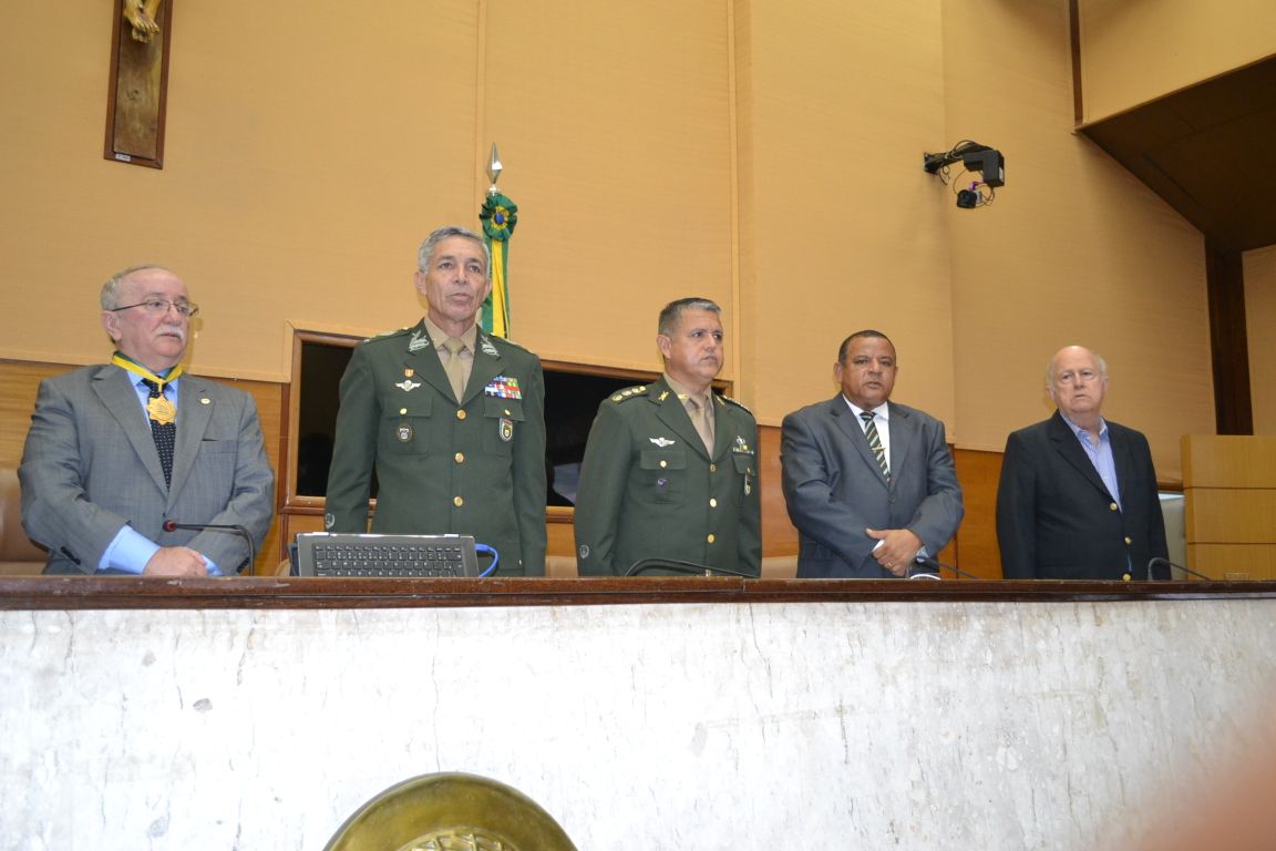 Américo participa de homenagem ao centenário do 28ª BC