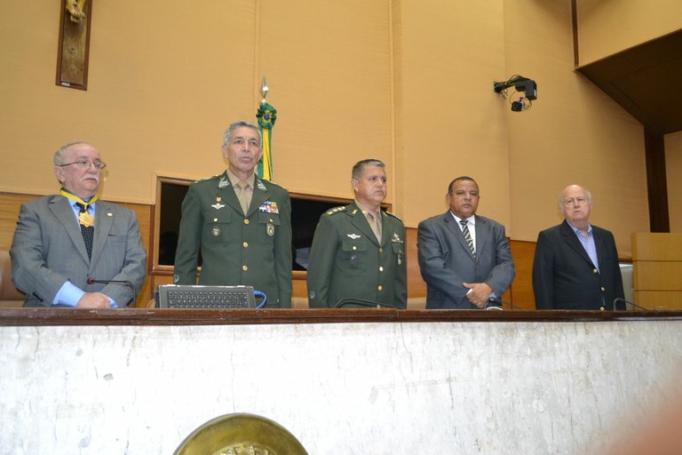 Américo participa de homenagem ao centenário do 28ª BC