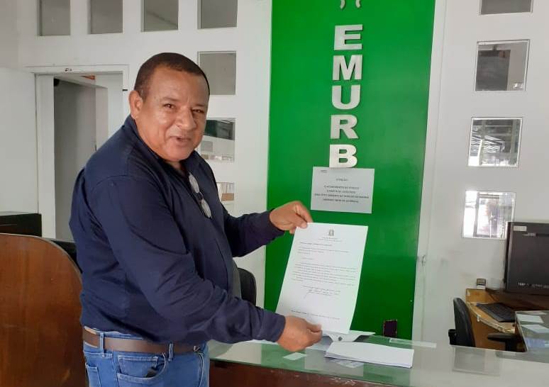 Américo pede que Emurb faça serviço de recapeamento no Bairro Coroa do Meio