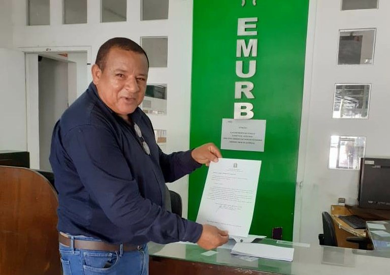 Américo pede que Emurb faça serviço de recapeamento no Bairro Coroa do Meio