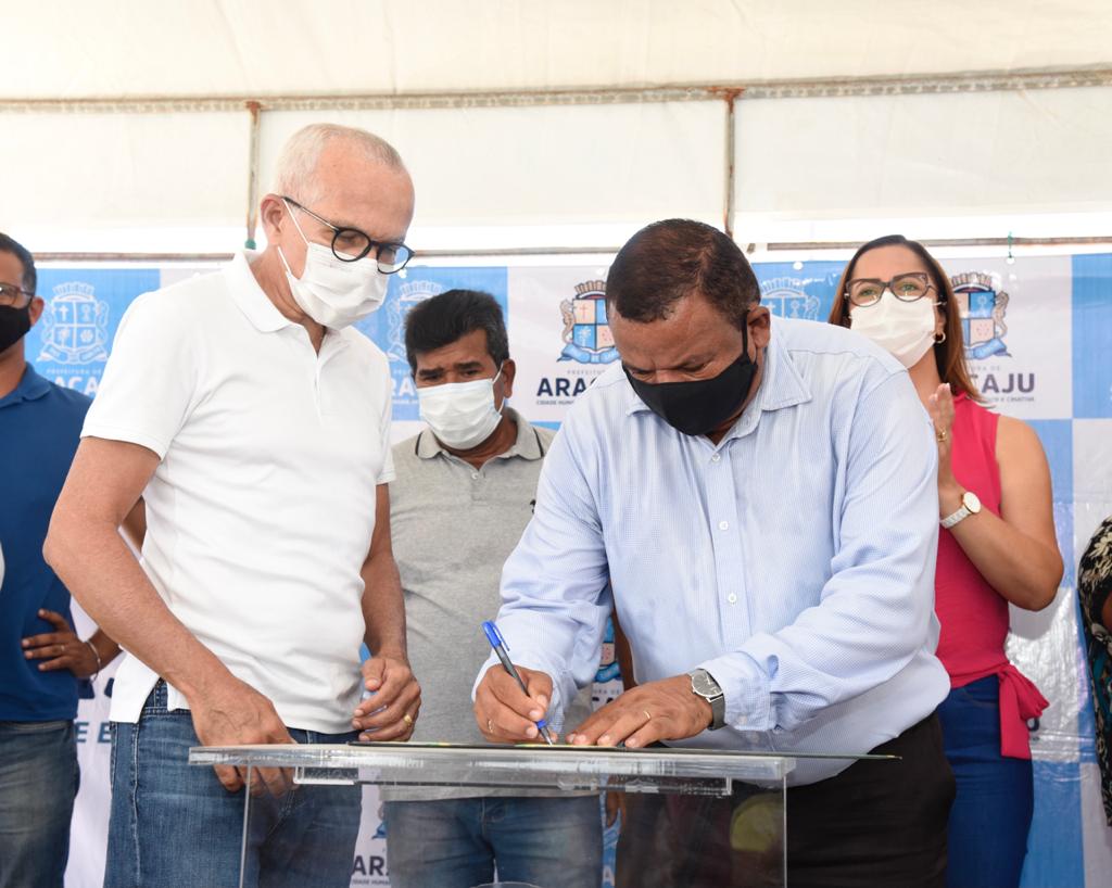 Américo prestigia cerimônia para autorização de obras de infraestrutura no Santa Maria