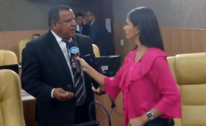 Américo subscreve Requerimento que trata sobre instauração da CPI da Saúde