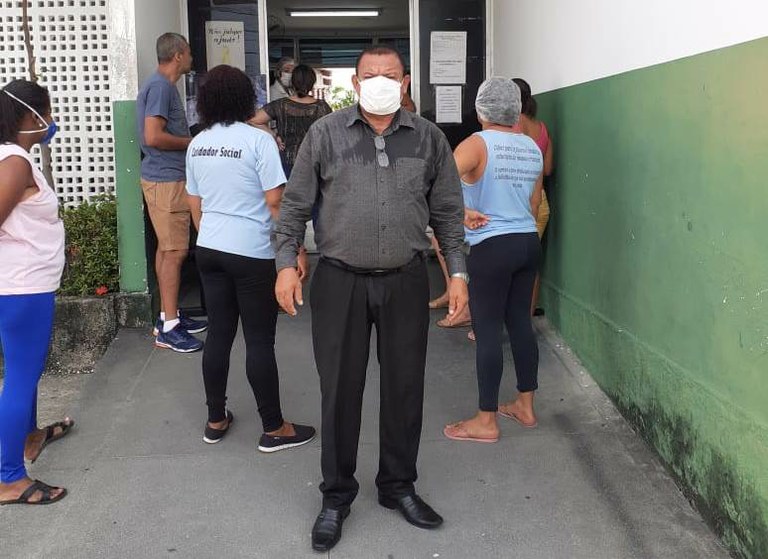 Américo volta à UBS Augusto César Leite para verificar se doses de vacinas já estão disponíveis